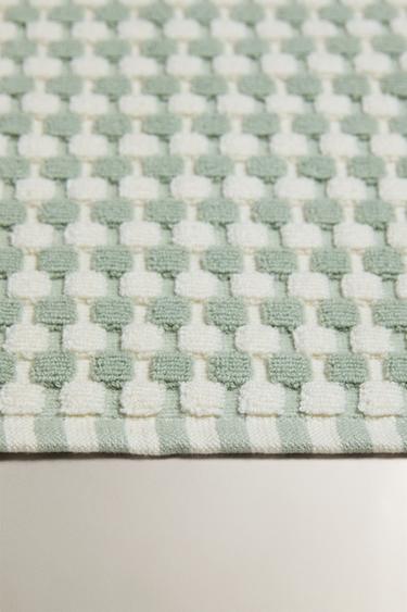 SERVIETTE DE BAIN TEXTURÉE EN COTON - Vert d'eau de Zara - Image 1