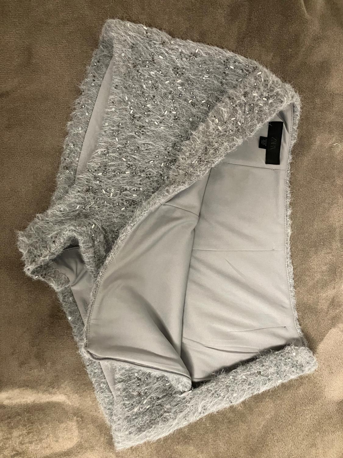 MINI FAUX FUR BEADED SHORTS - Image 7