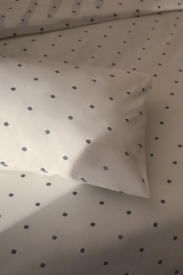 FLORAL PRINT PILLOWCASE - Oyster-white by Zara - Image 6
