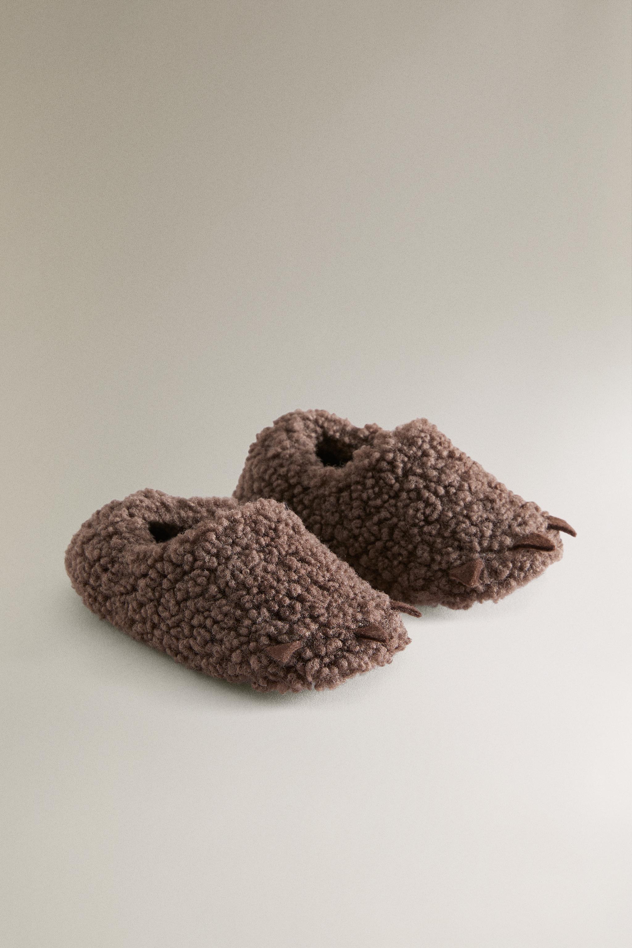 KIDS' PAW SLIPPERS — Brown