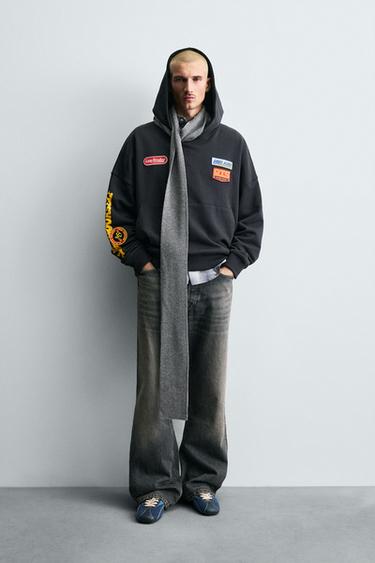 SUDADERA PARCHES COMBINADOS - Negro de Zara - Imagen 0