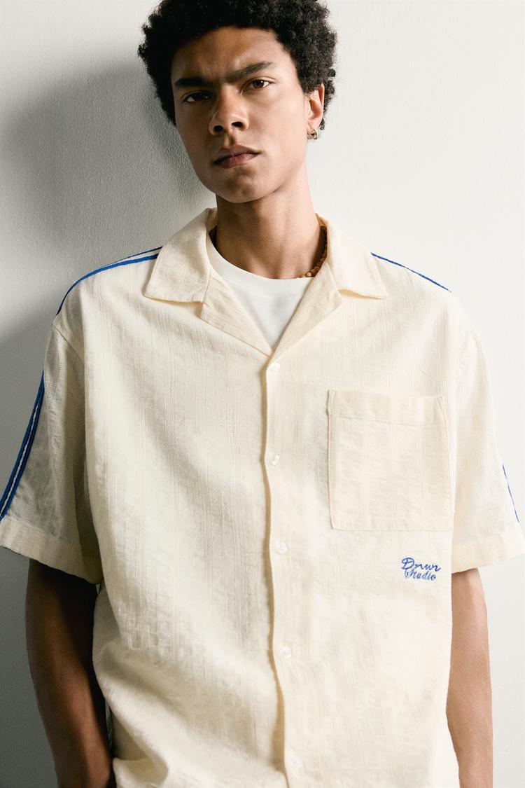 Camisa de rayas con bordado de contraste 7
