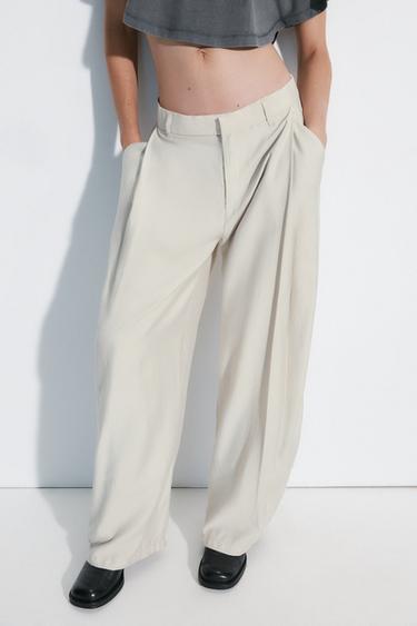 PLEATED TROUSERS - Light grey by Zara
