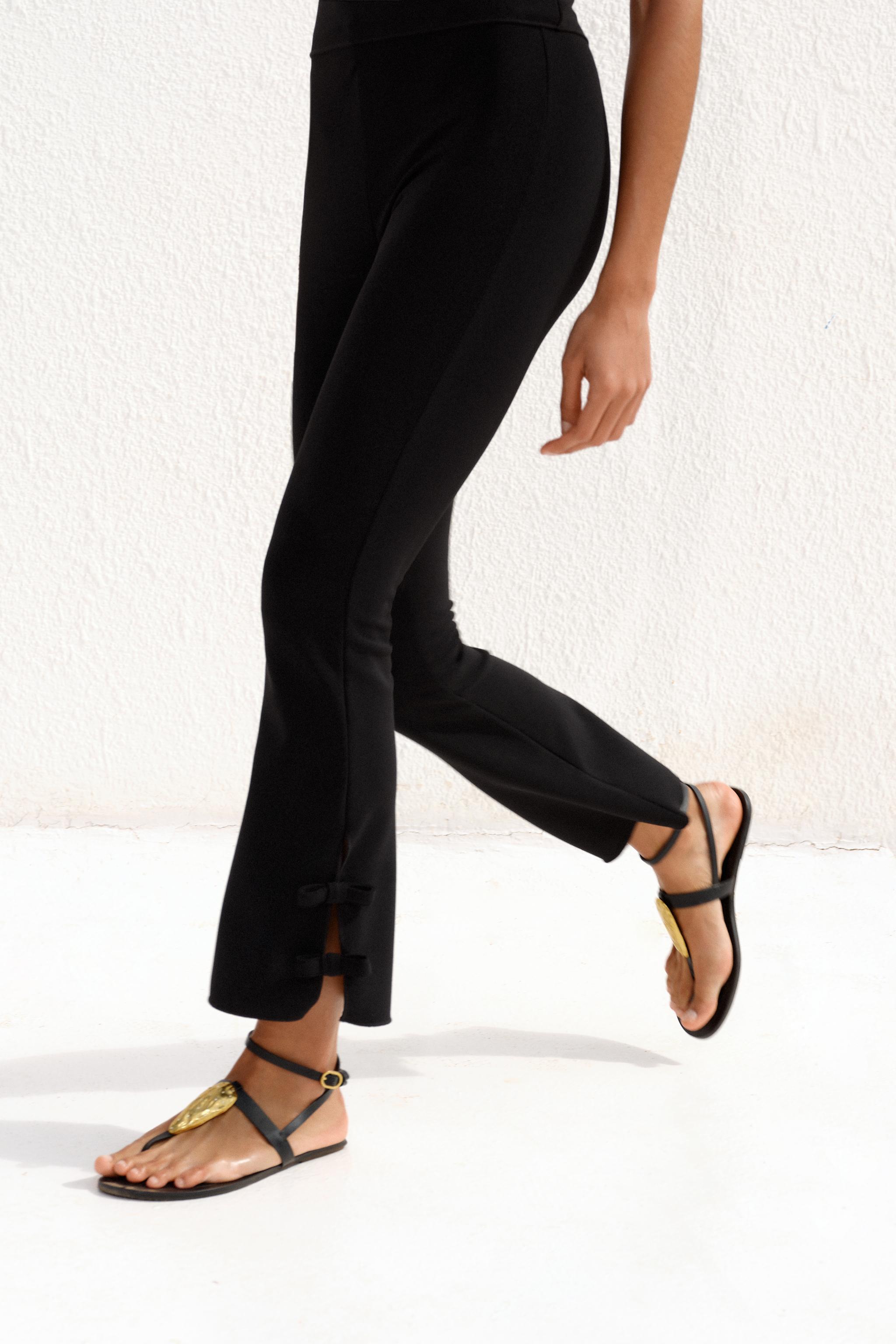 LEGGING STRETCH FLARE AVEC LACETS