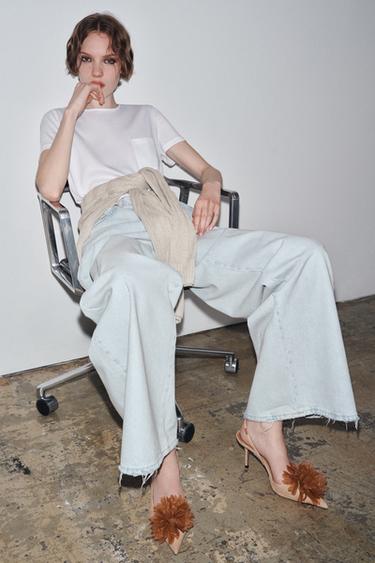 حذاء بكعب من الجلد السويدي بتفصيل زهرة - قرنفلي by Zara - Image 0