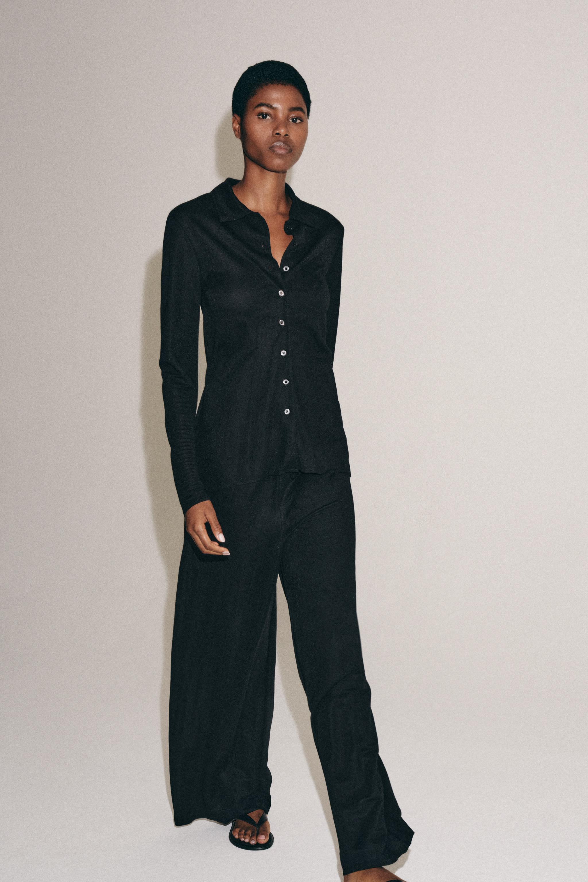 BUTTONED PLEATED TOP