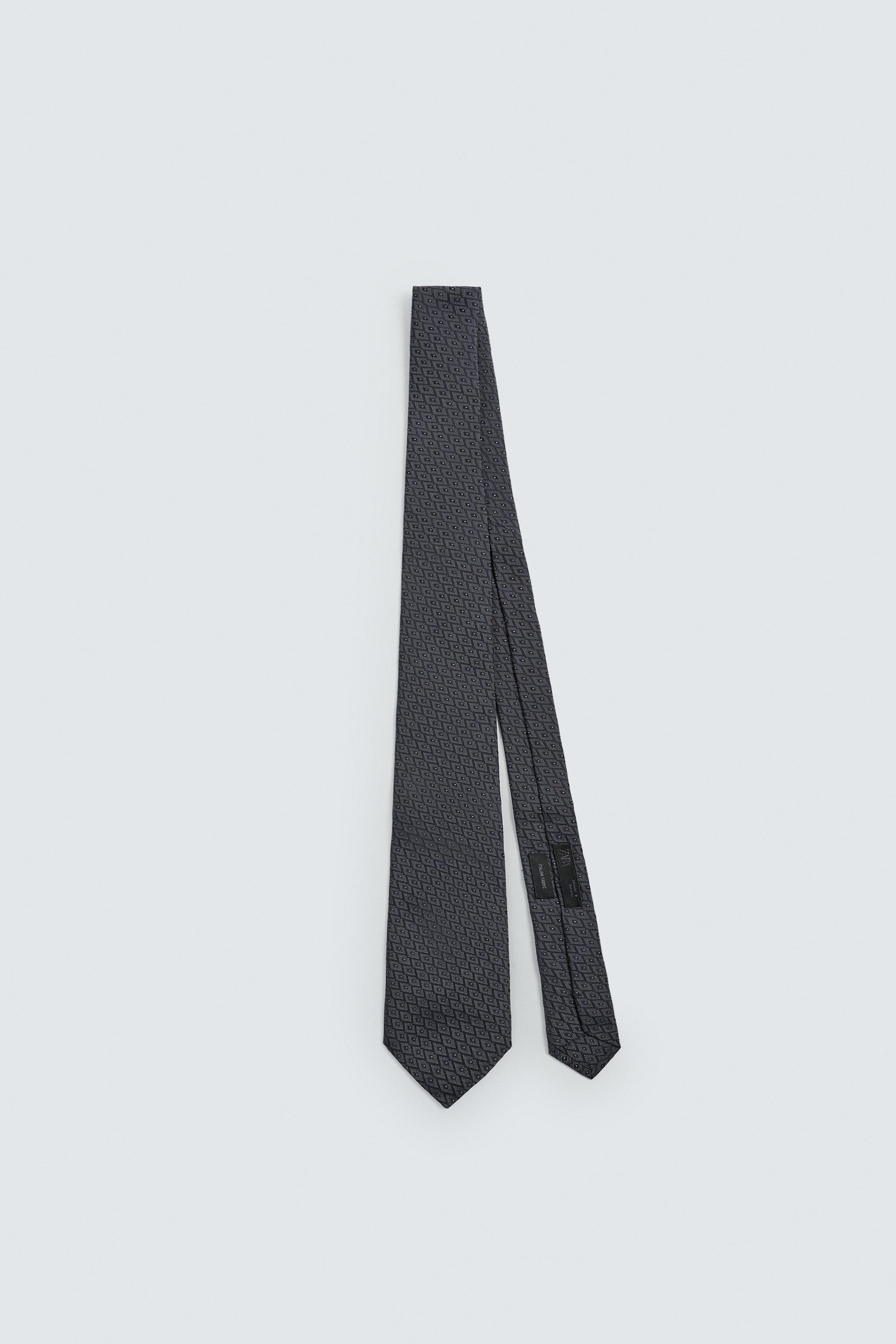 100% SILK GEOMETRIC JACQUARD TIE