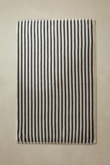 COLOURED STRIPE BATH MAT - Ecru / Black by Zara - Image 5