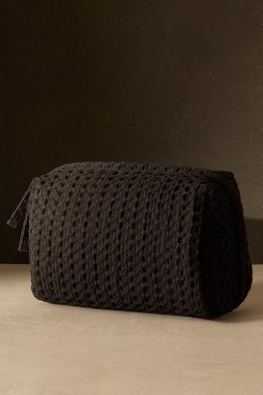 WAFFLE-KNIT FABRIC WASH BAG - Black by Zara - Image 5