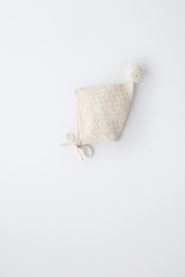 CABLE KNIT BONNET WITH POMPOM - Ecru by Zara
