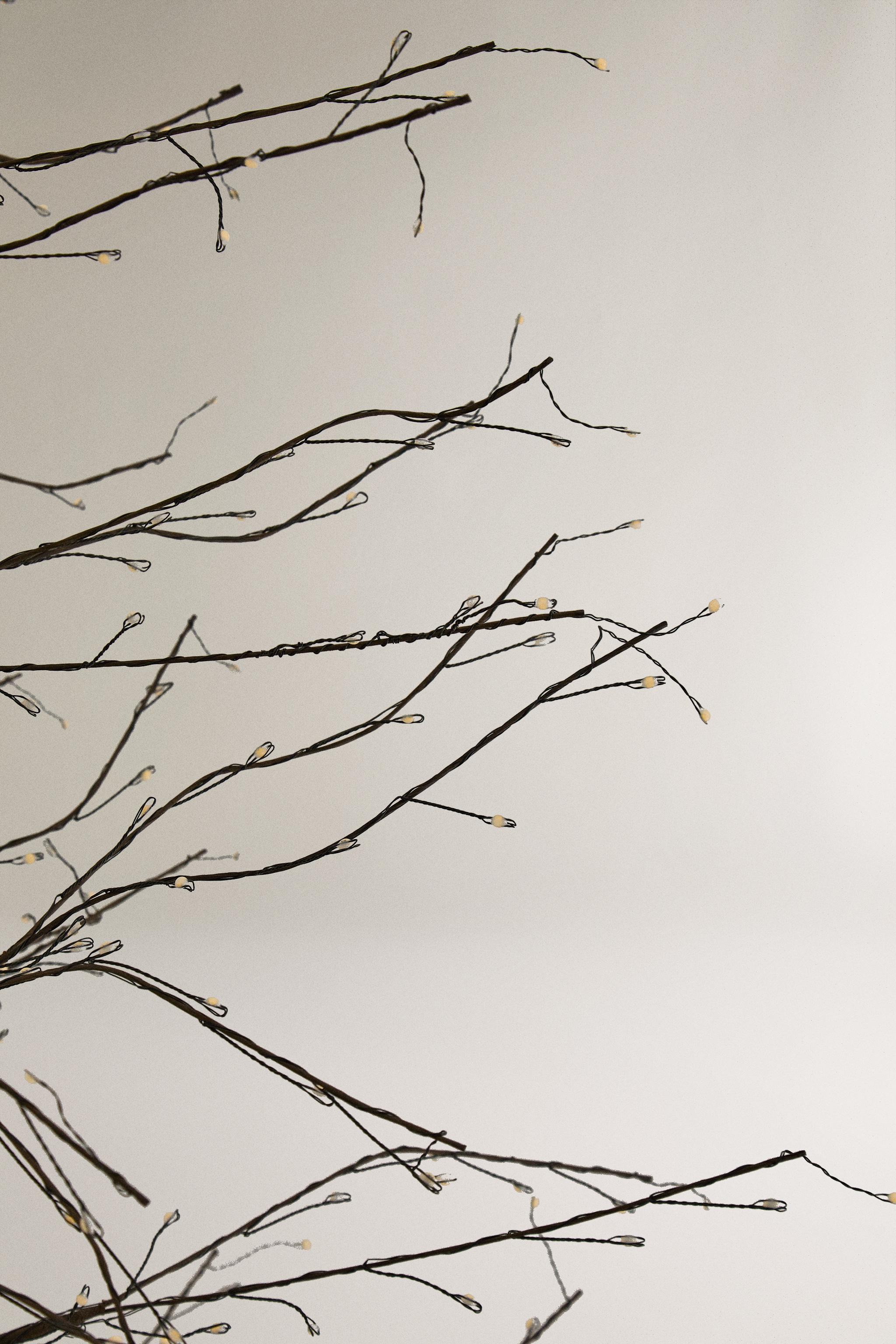 LED LIGHT CHRISTMAS TREE (98.4")