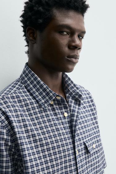 CHEMISE À CARREAUX AVEC POCHE - 981 de Zara - Image 4