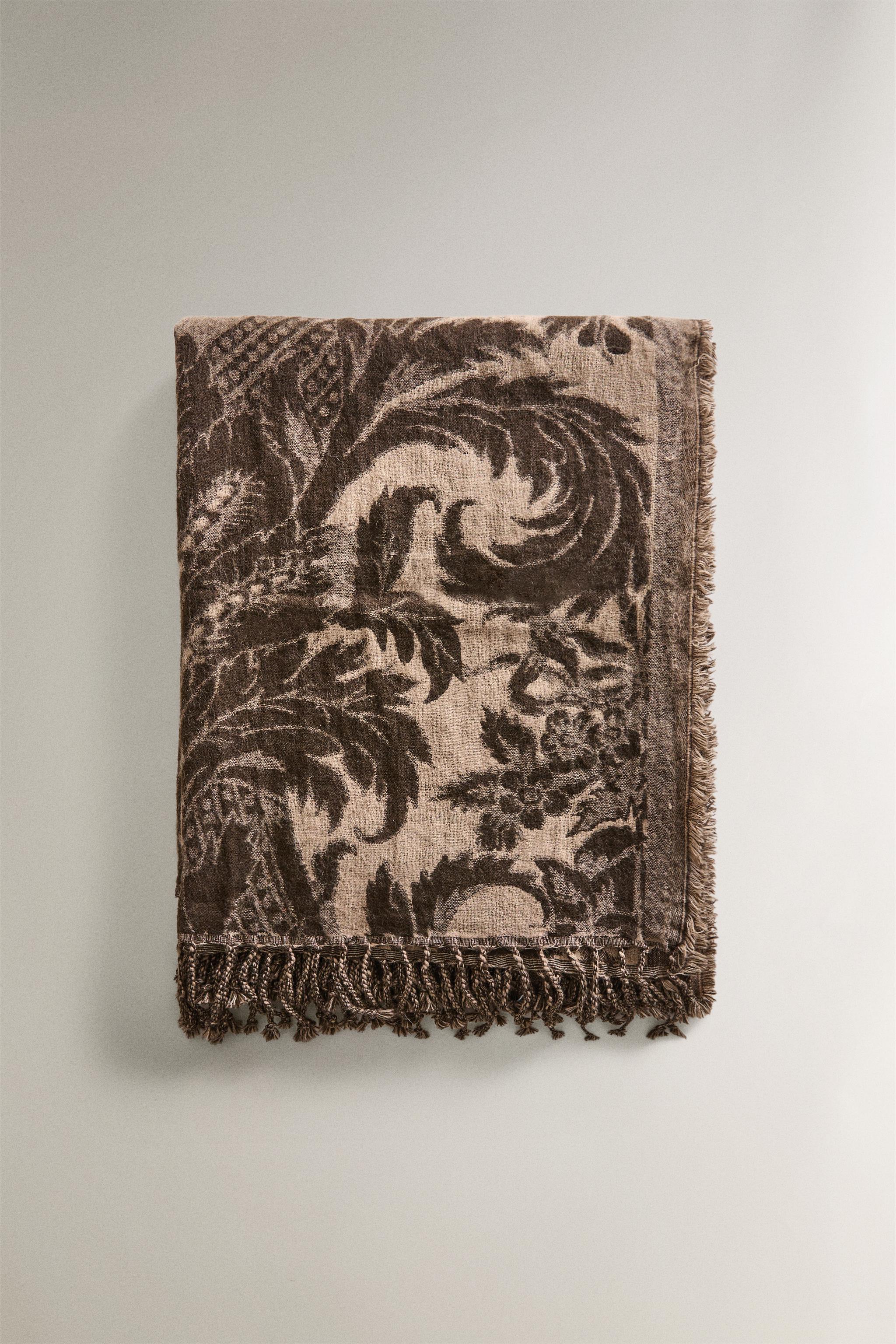 COUVERTURE JACQUARD FLEURS