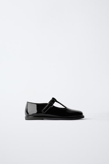 GIÀY QUAI CHỮ T GIẢ DA BÓNG - Đen từ Zara