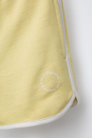 ENSEMBLE T-SHIRT ET BERMUDA SPORT - Jaune de Zara - Image 6