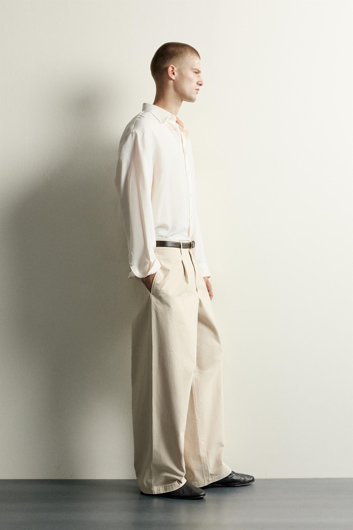 Мужская рубашка Zara Relaxed-Fit Fluid, цвет: Экрю — фото 4