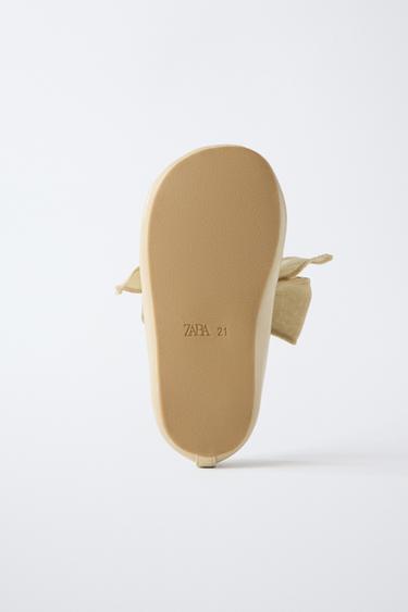 BALLERINES À NŒUD - Blanc écru de Zara - Image 6