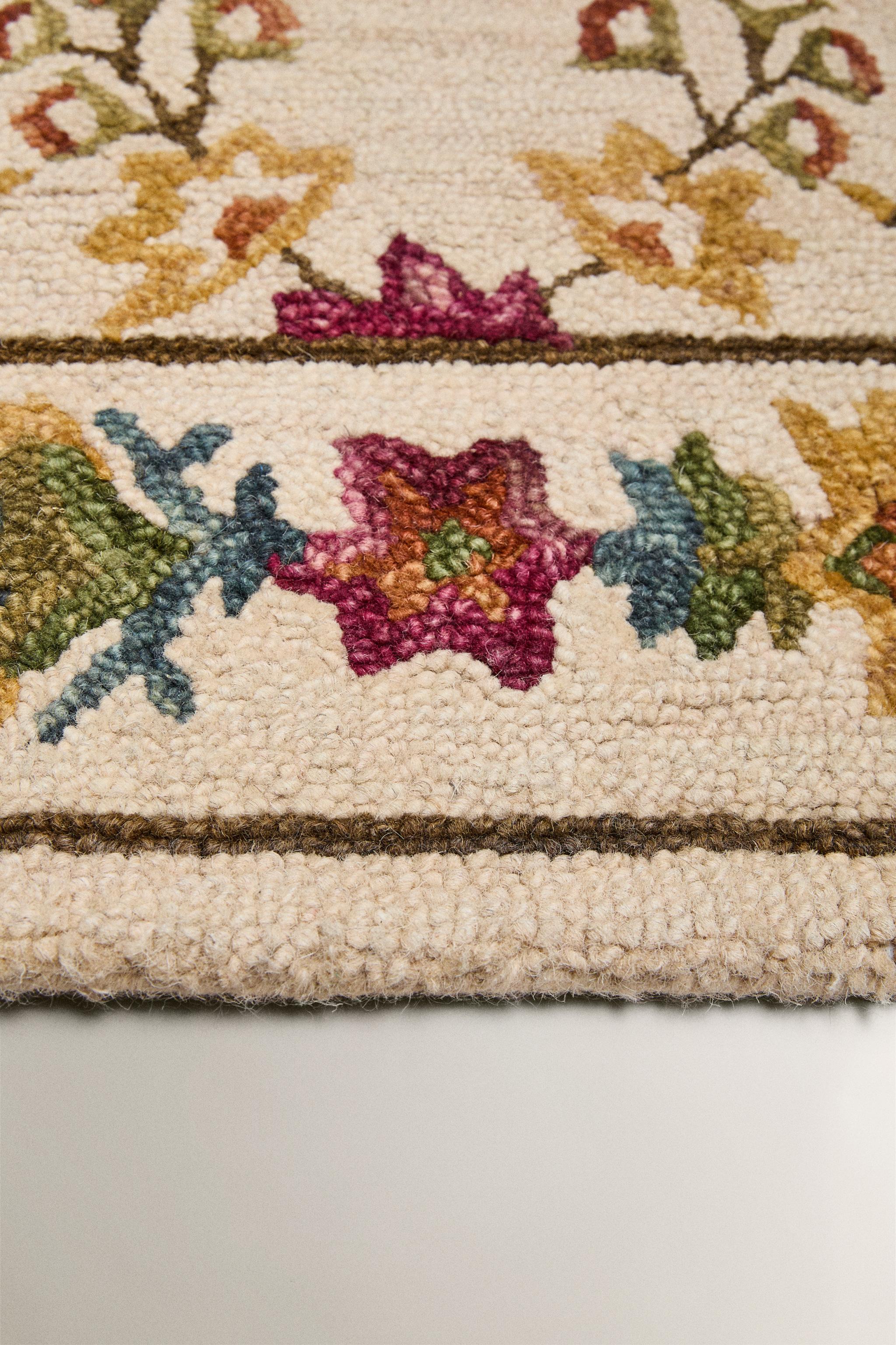 FLORAL PRINT WOOL RUG