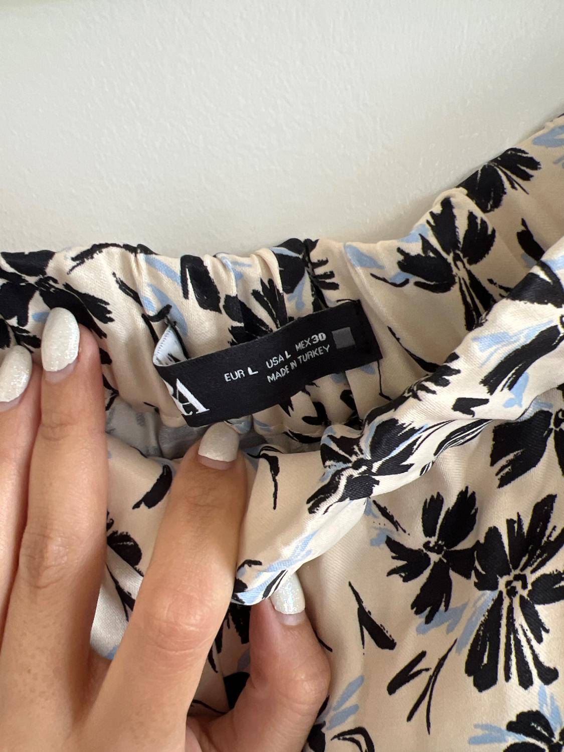 PANTALÓN ESTAMPADO FLORAL - Image 3