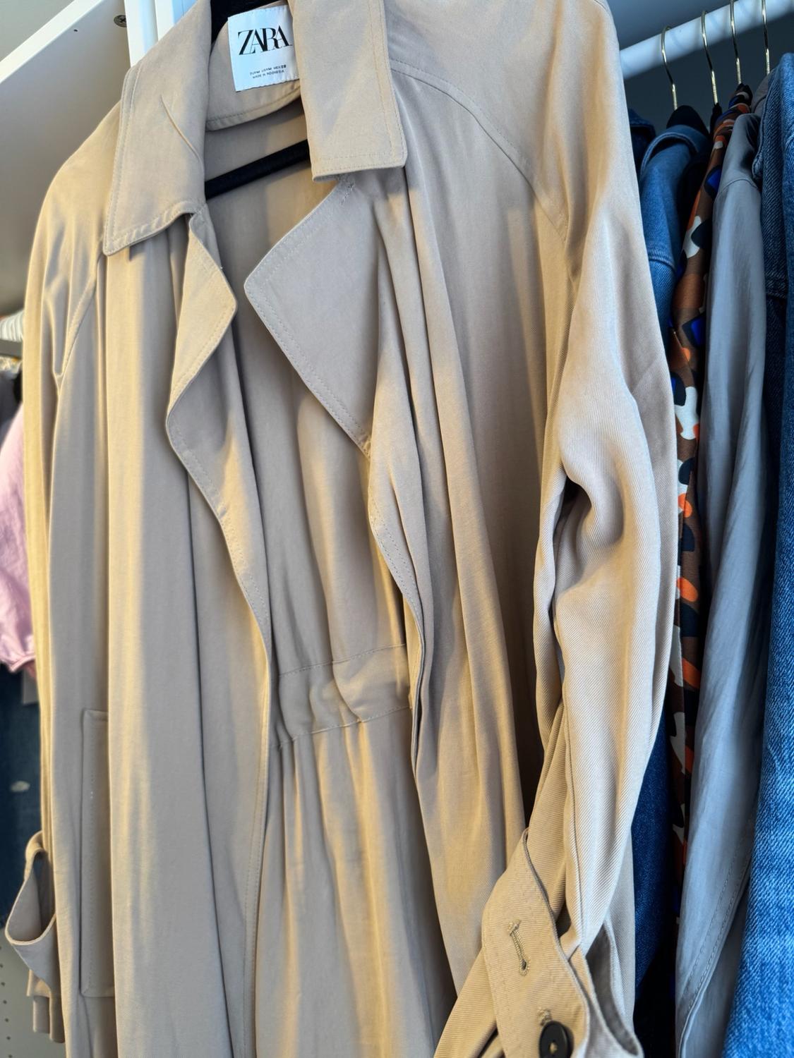 FLOWY TRENCH COAT WITH POCKETS - Image 2