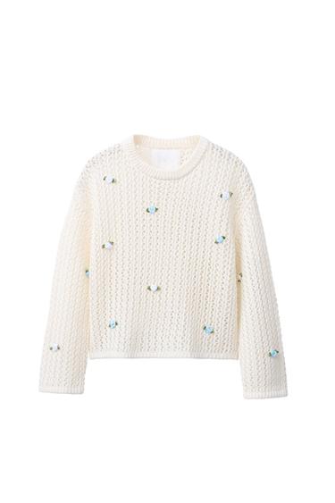 RED FLORAL APPLIQUÉ SWEATER
