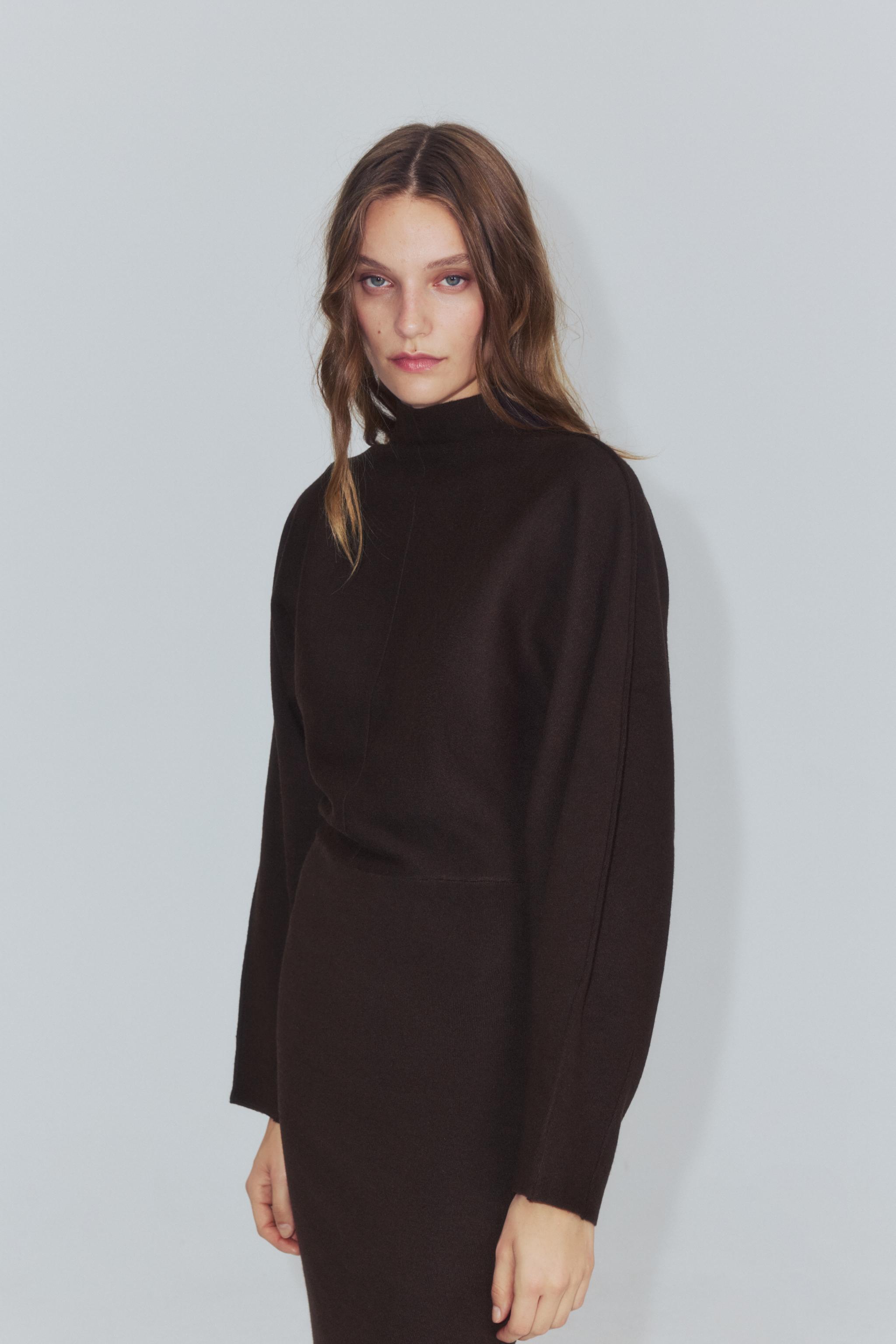 LONG HIGH-NECK KNIT DRESS