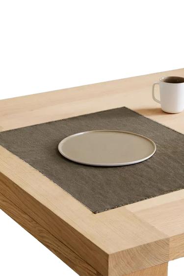 PLACEMAT 01 - Grey by Zara