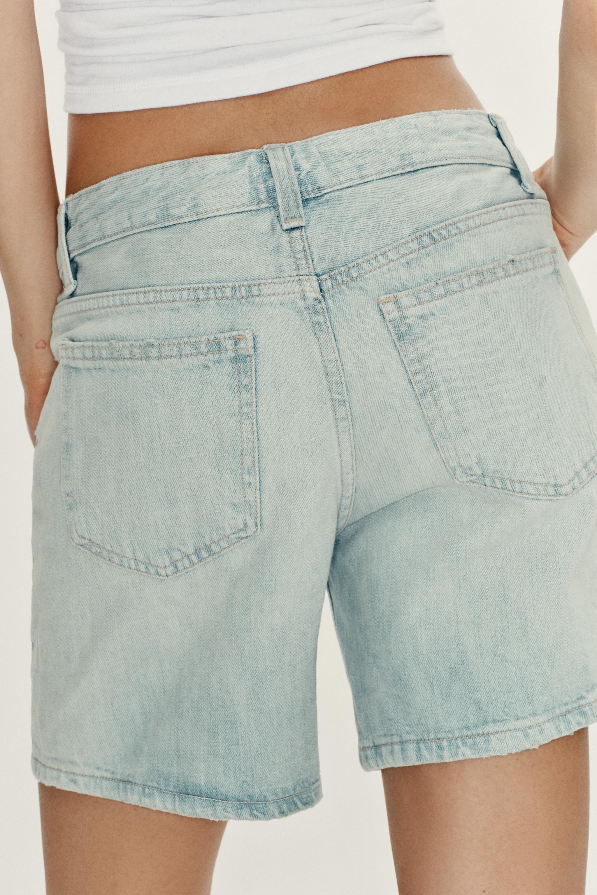 REGULAR FIT MID-RISE DENIM SHORTS — Light blue