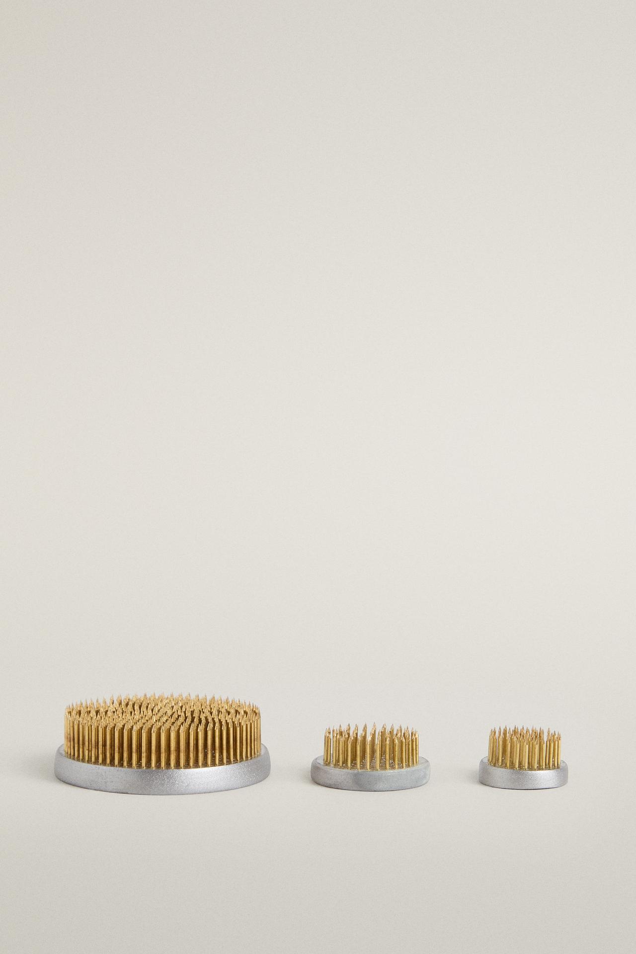 KENZAN FLOWER HOLDER — P