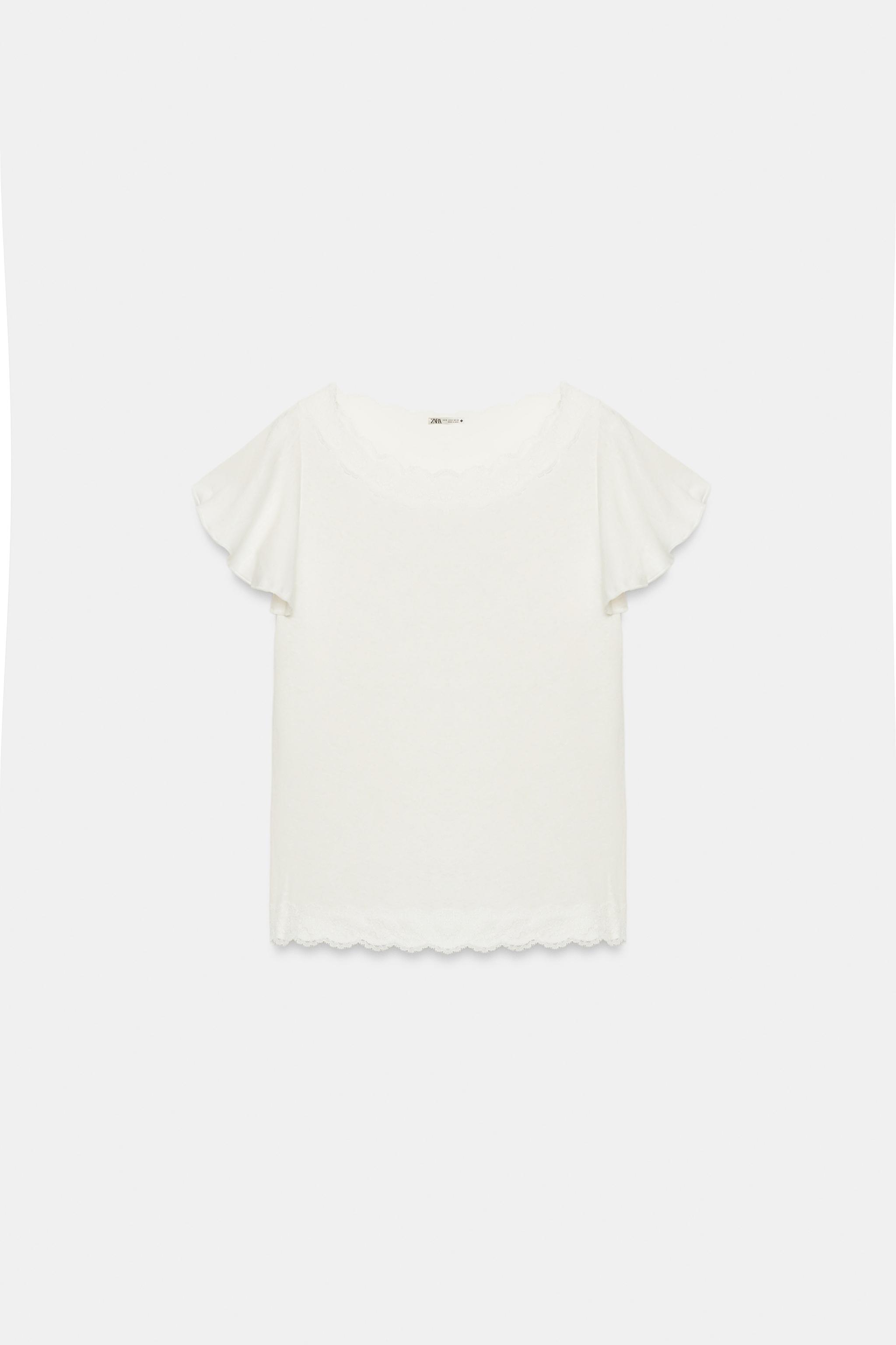 RUFFLED LACE SLEEVE TOP