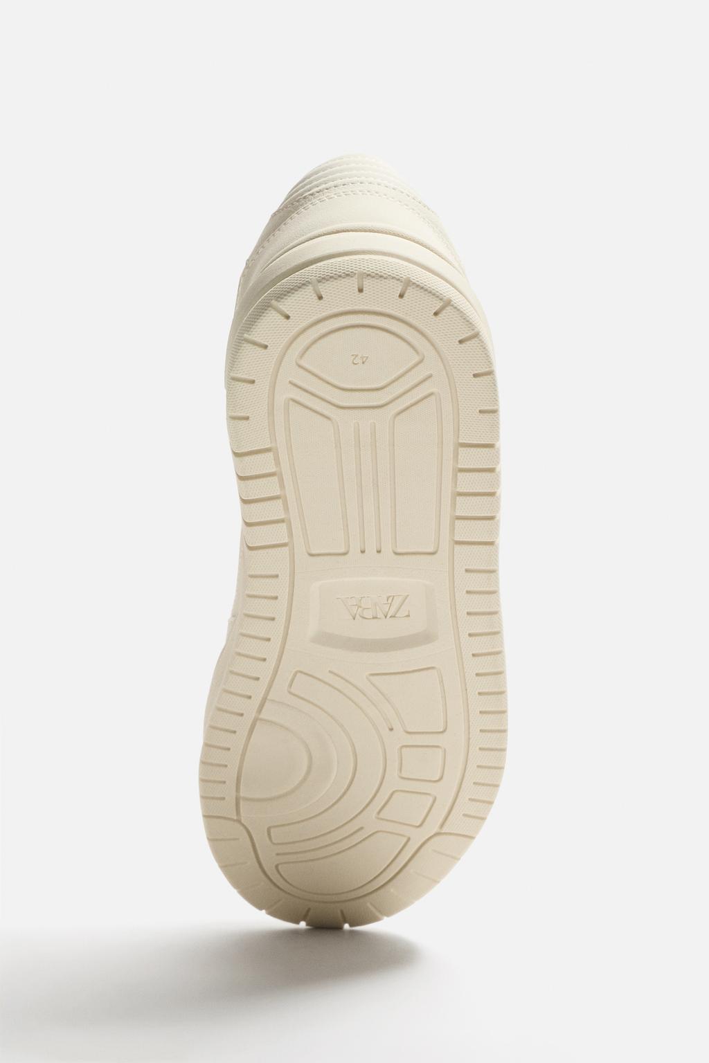 Thumbnail image for RETRO TRAINERS
