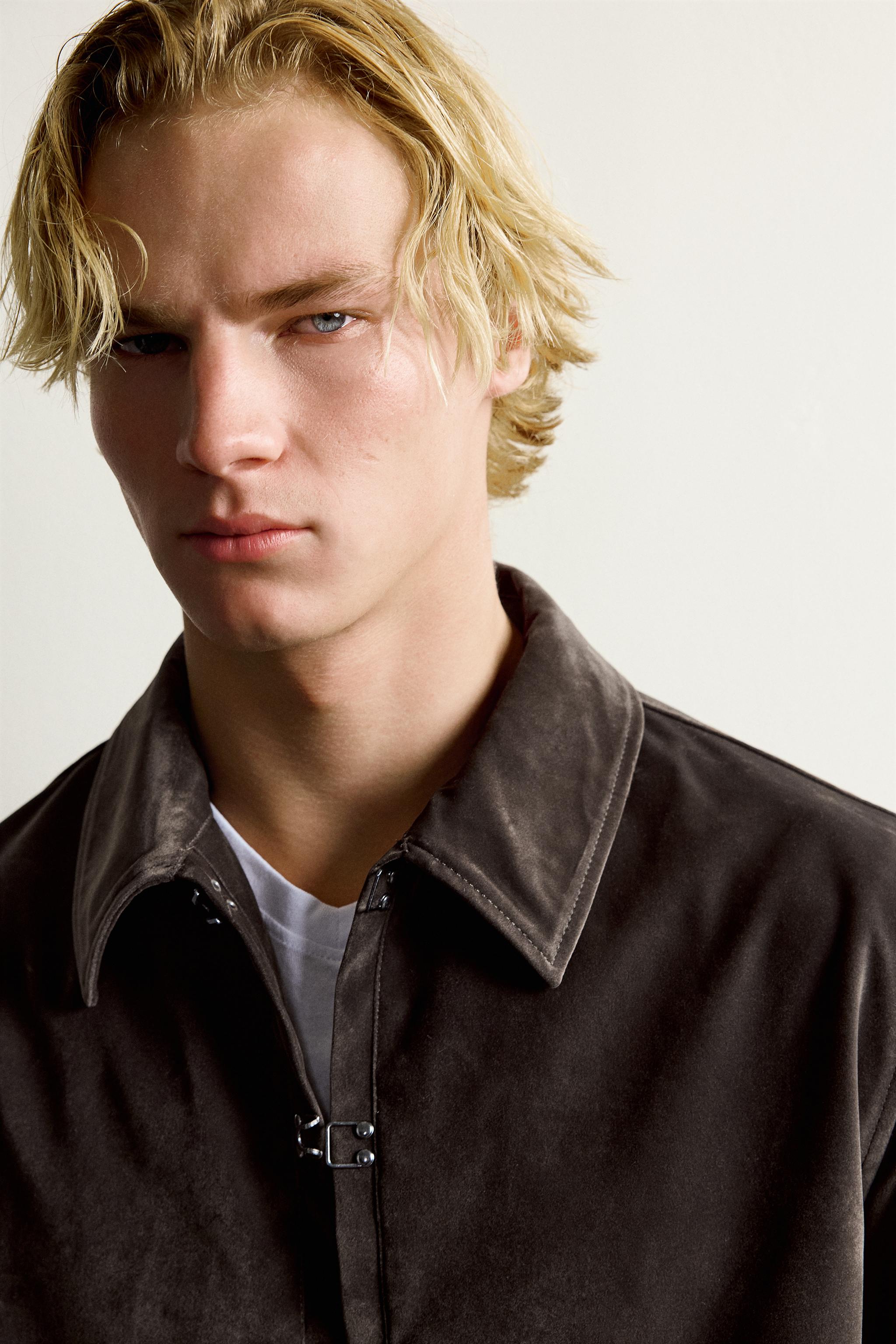 CROPPED FAUX LEATHER JACKET WITH HOOKS