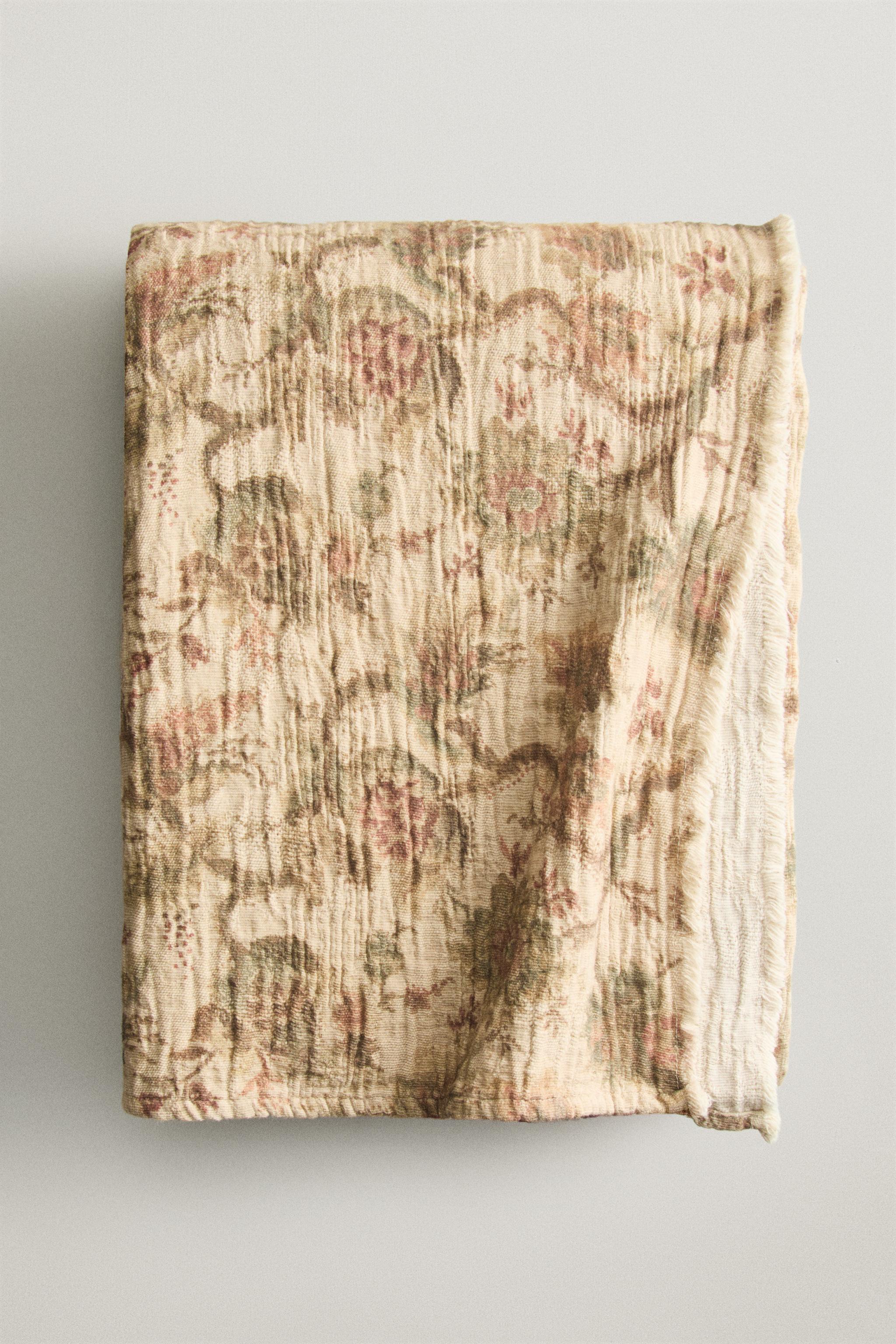 COTTON LINEN FLORAL BLANKET