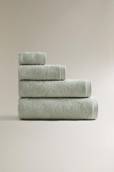 PLAIN COTTON TERRY BATH TOWEL (500 GXM²) - Mint by Zara - Image 0