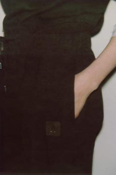PANTALON EN MOLLETON AVEC PIÈCE - Marron de Zara - Image 6