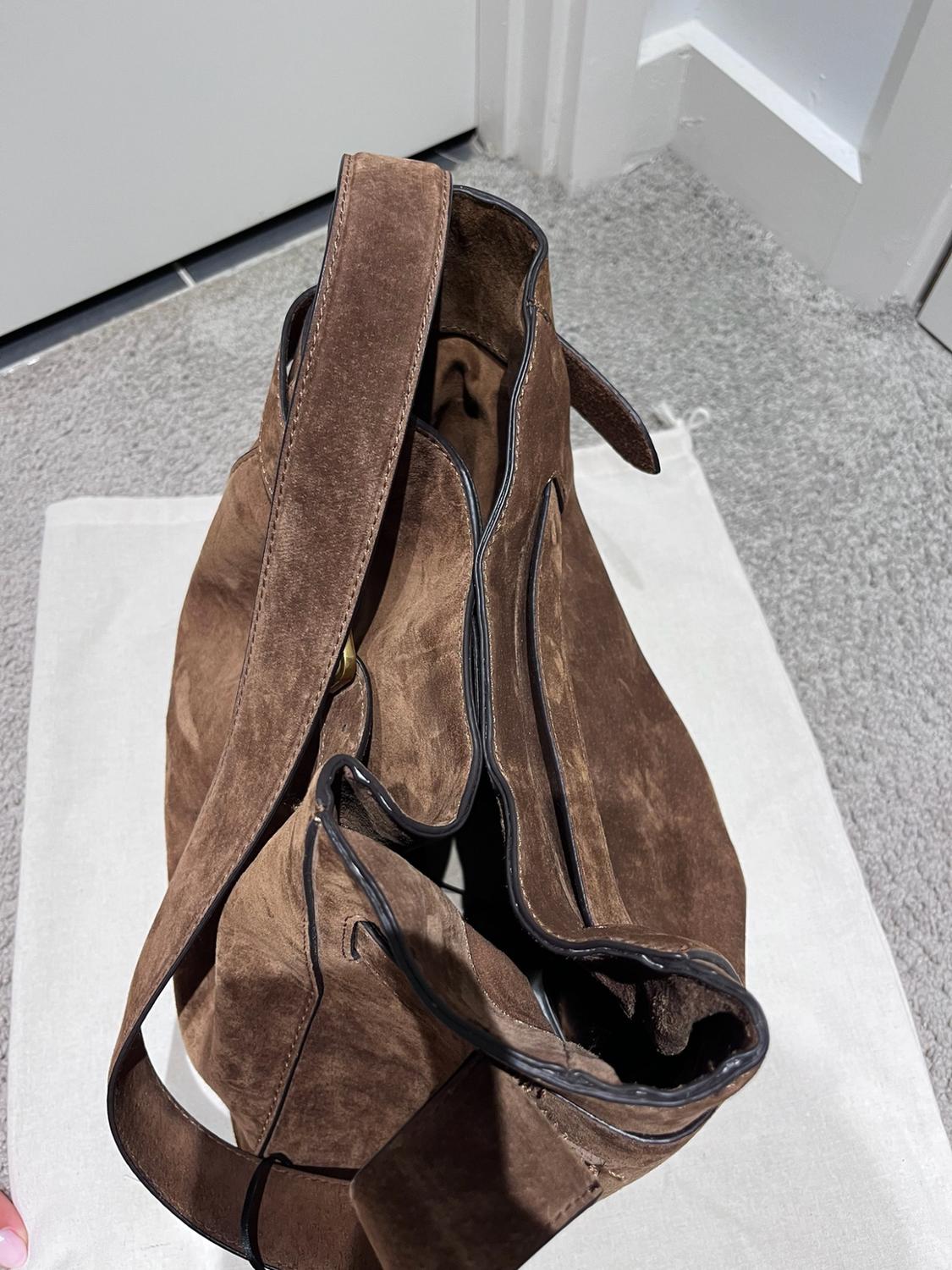 LEATHER BUCKET BAG WITH BELT DETAIL - Image 7