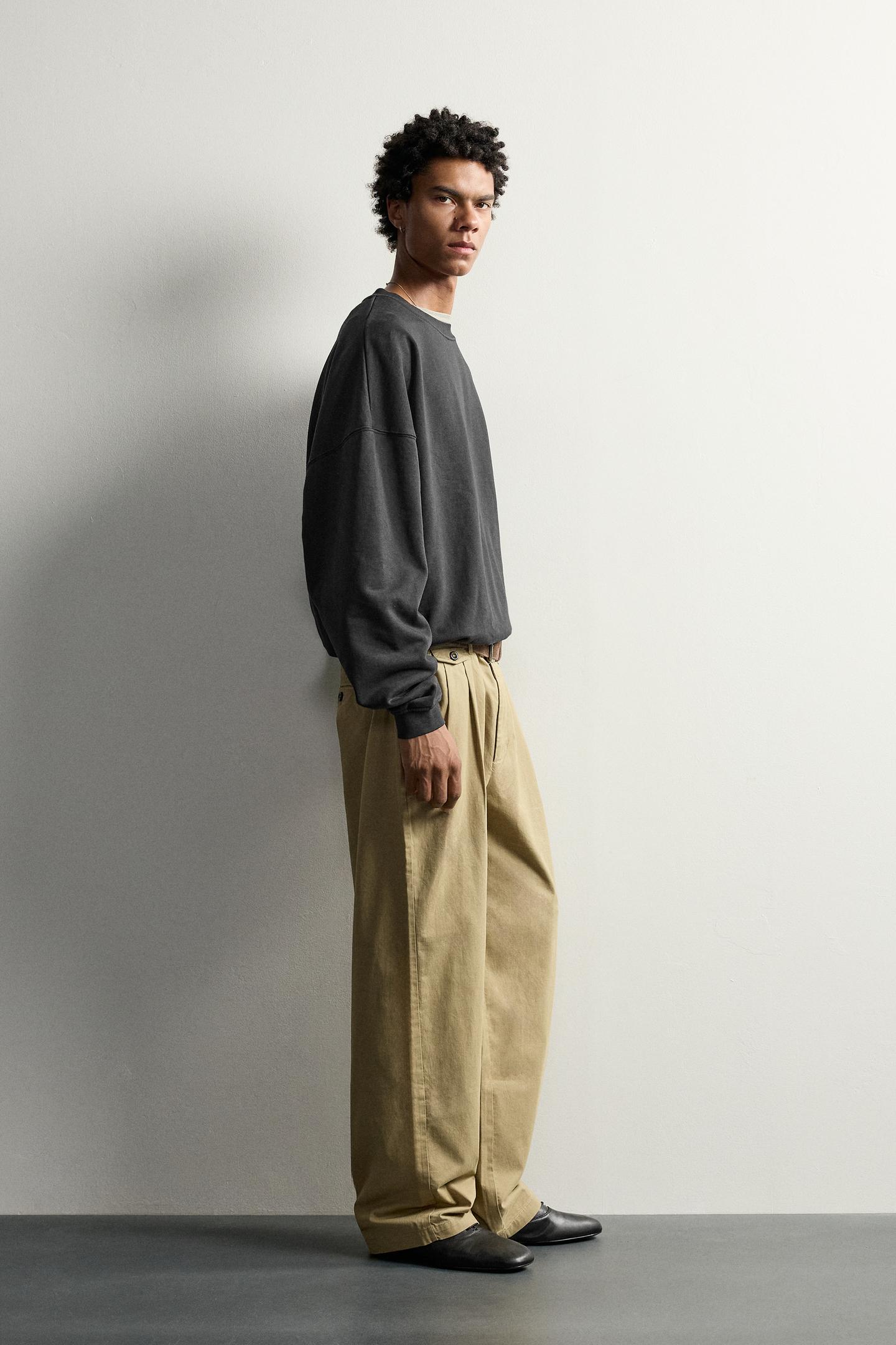 Мужская толстовка Zara Washed Relaxed Fit Crewneck, цвет: Чёрный — фото 4