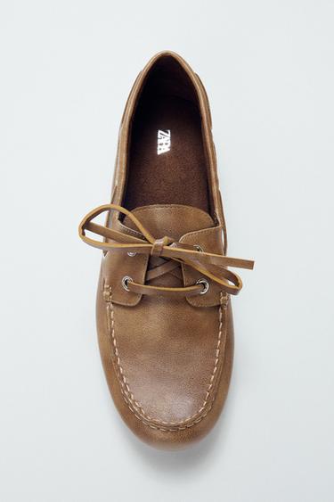 CHAUSSURES PLATES À LACETS - Marron de Zara