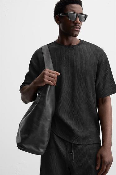 TEXTURED JACQUARD T-SHIRT - Black by Zara