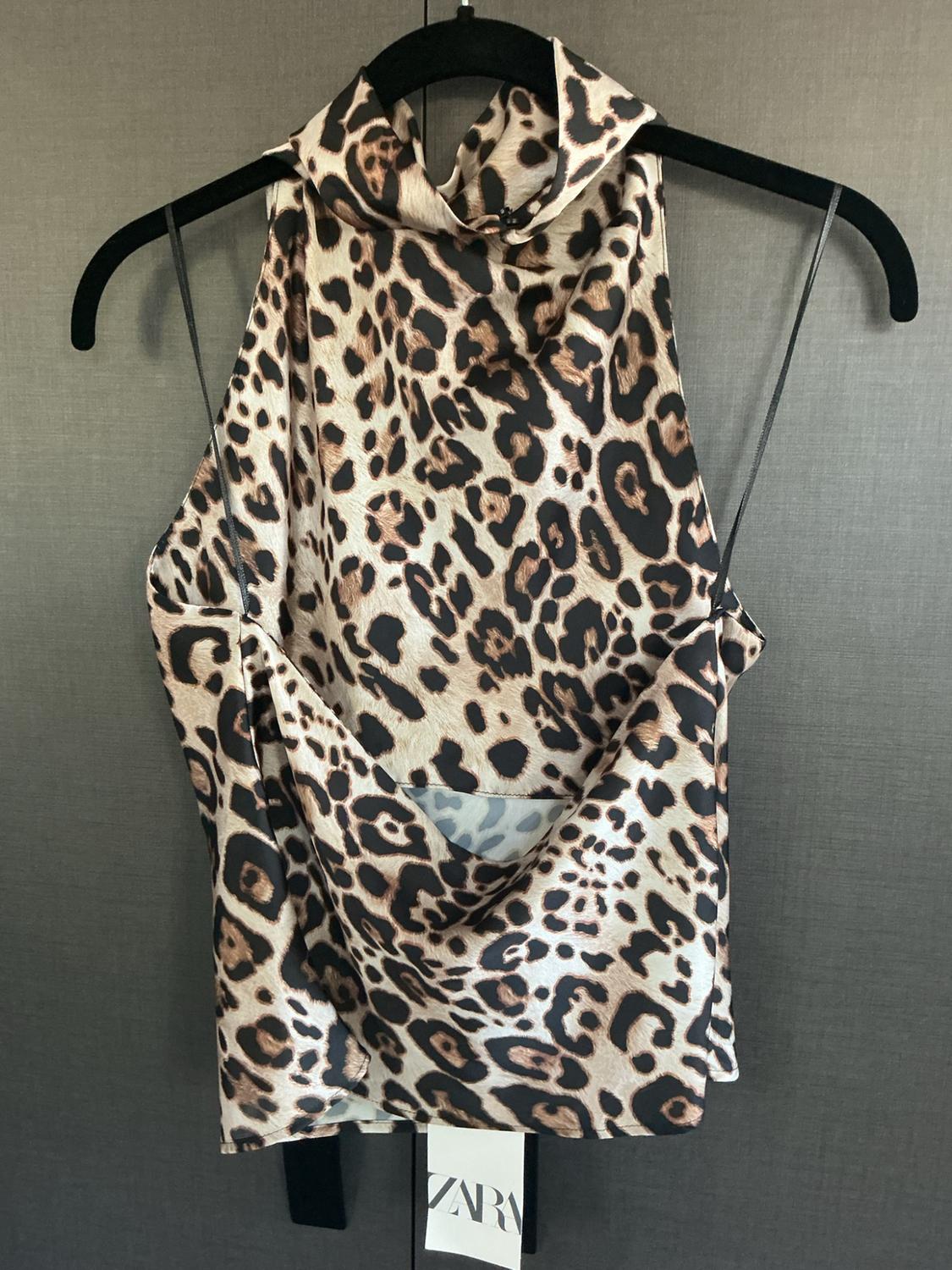 ANIMAL PRINT HALTER TOP - Image 3