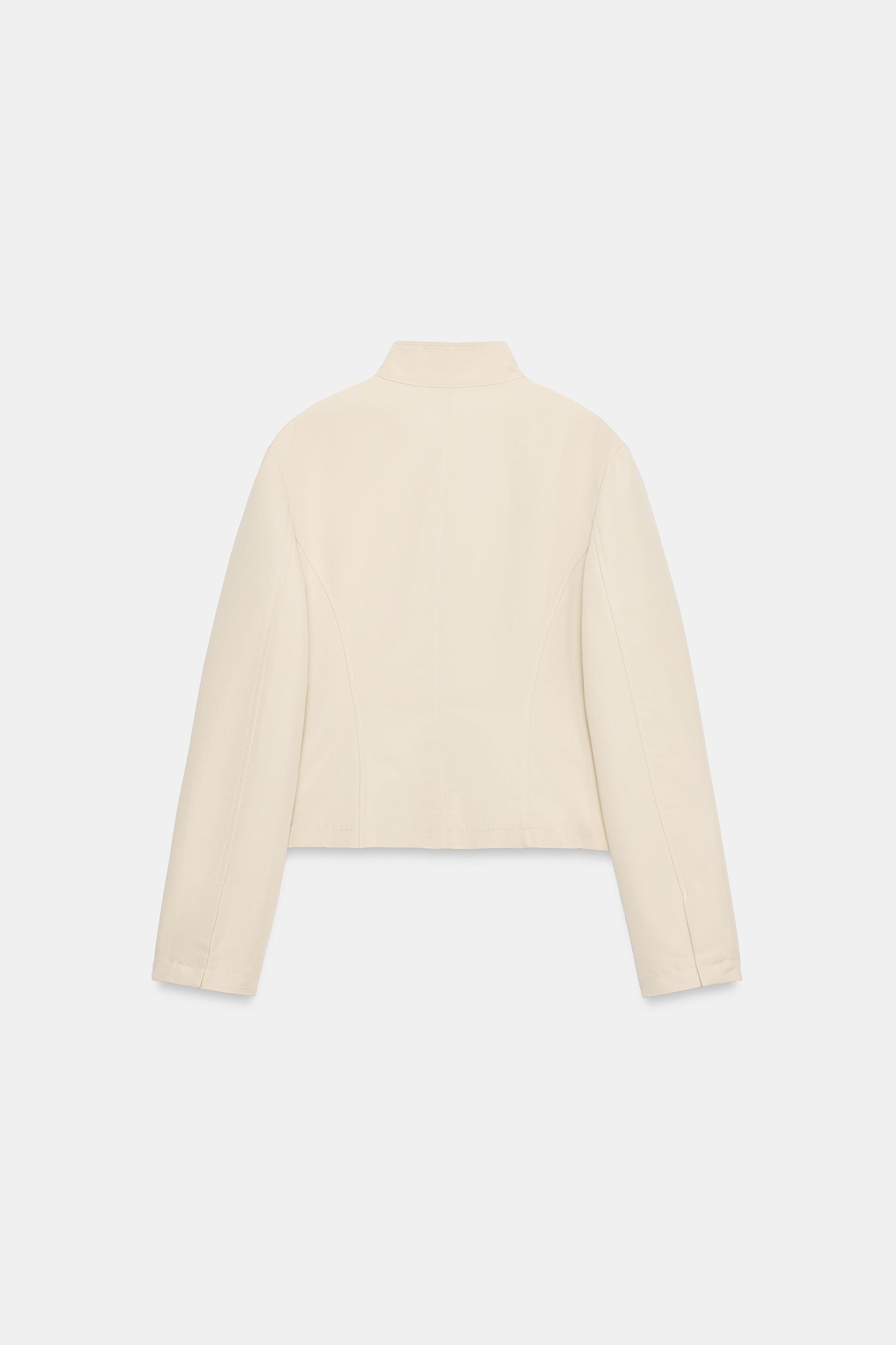 BUTTONED DOUBLE-BREASTED BLAZER