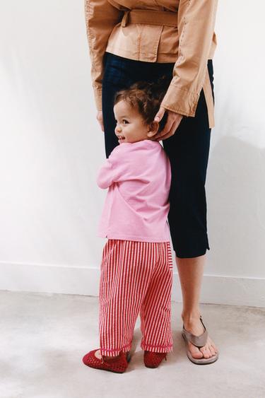 CALÇAS BAGGY ÀS RISCAS ONDULADAS - Fúcsia da Zara