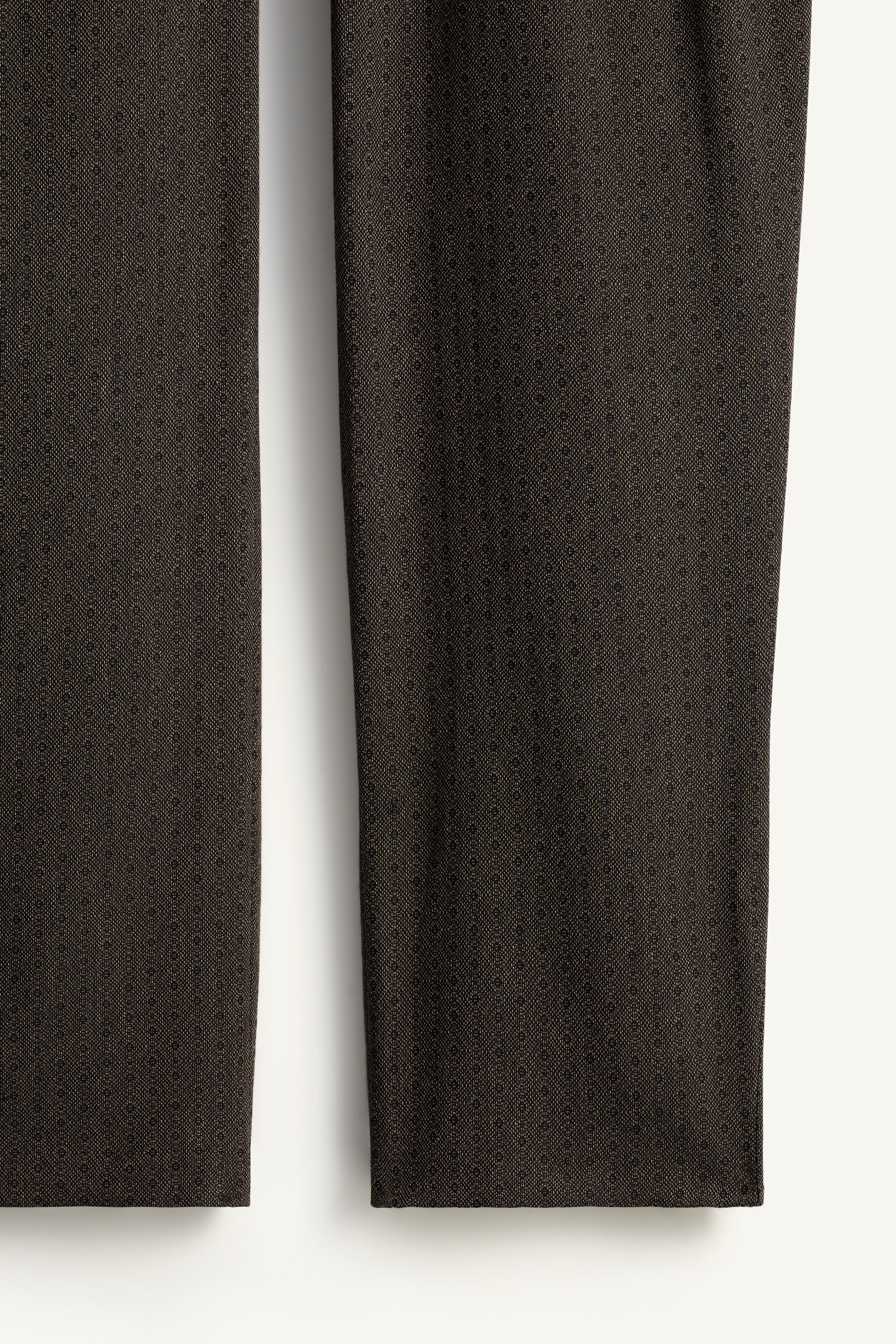 PANTALON JACQUARD GÉOMÉTRIQUE À PLIS