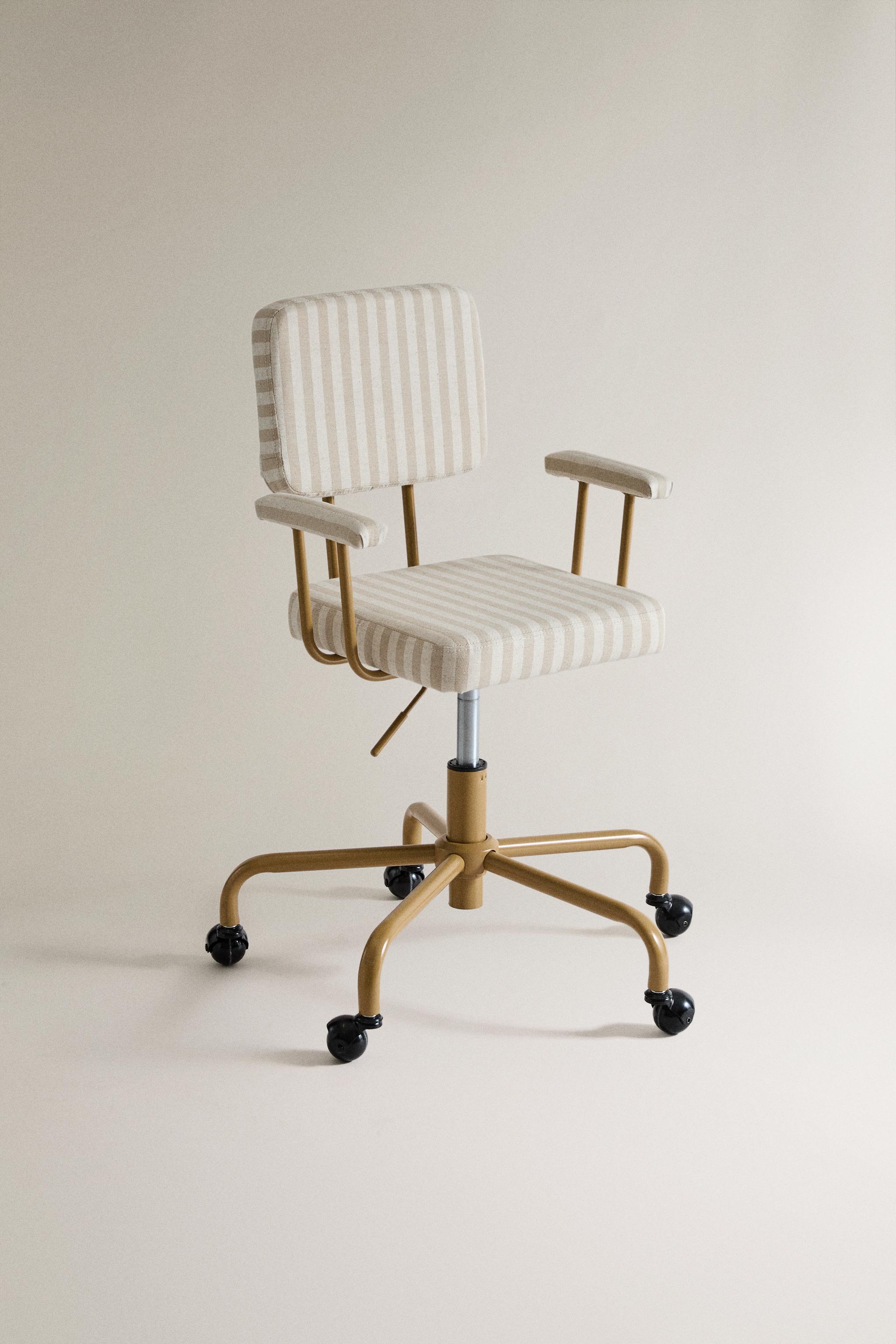 KIDS’ METAL WHEEL DESK CHAIR