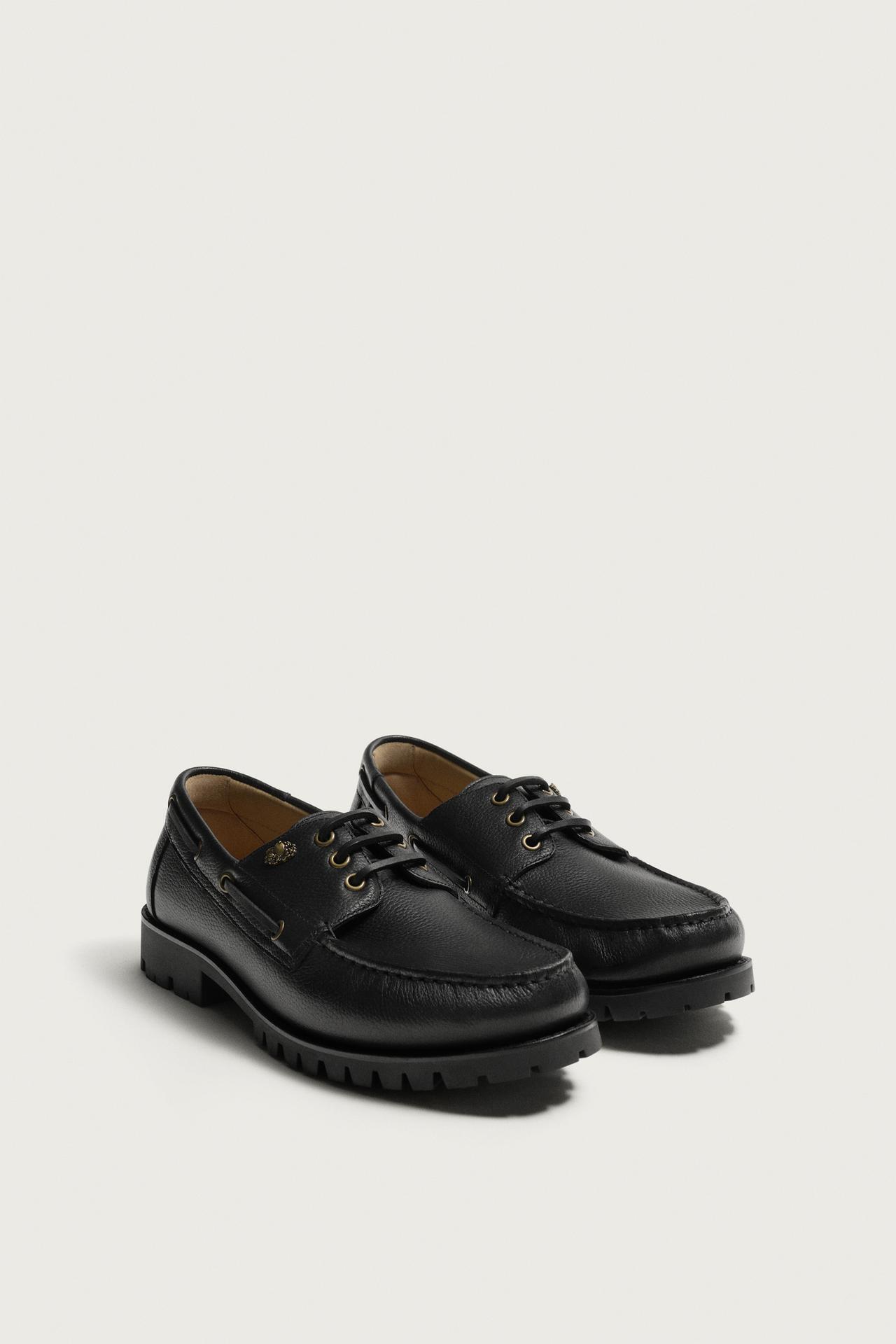 FRUIT OF THE LOOM™ LEATHER BOAT SHOES — Black
