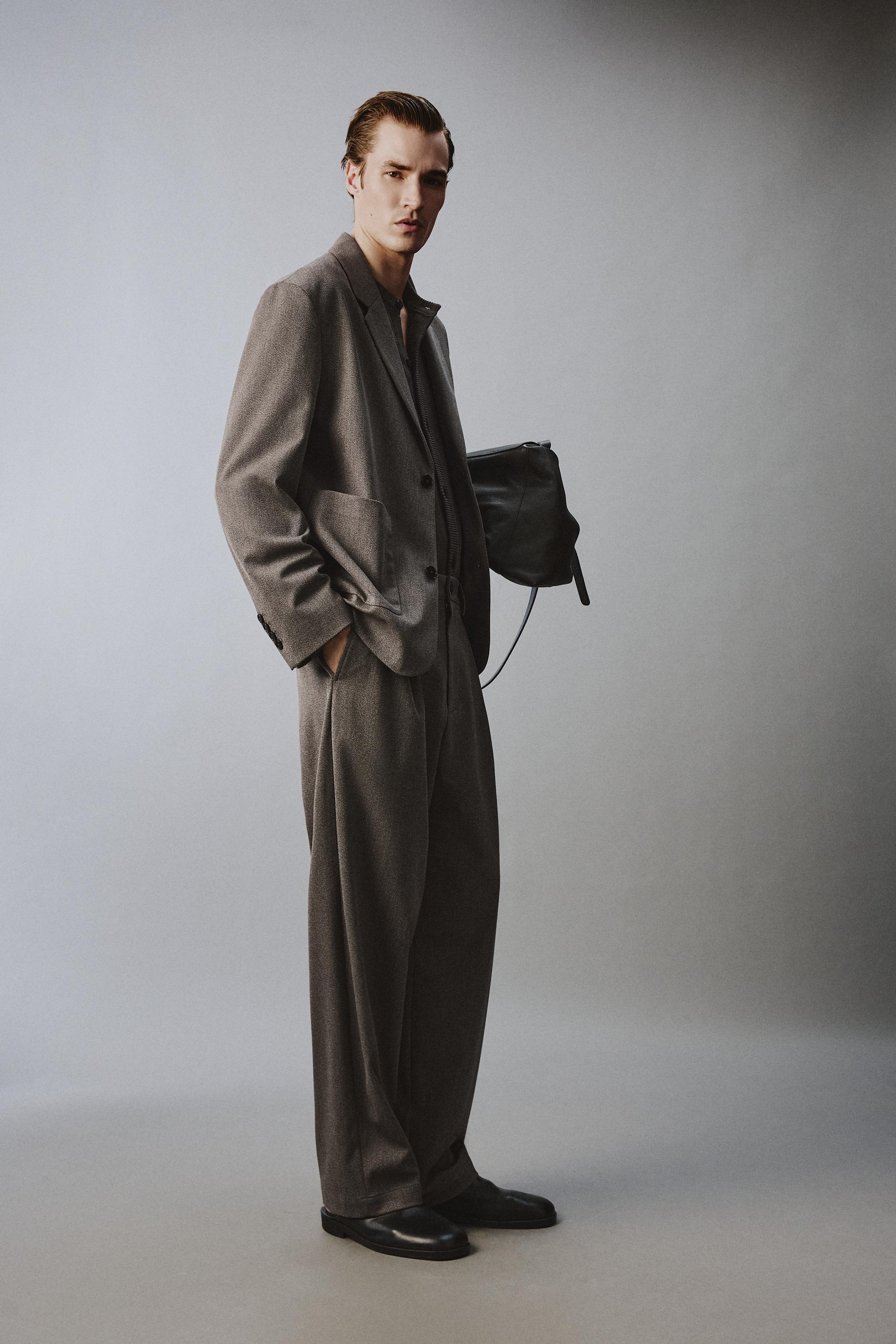 RELAXED FIT TEXTURED SUIT BLAZER