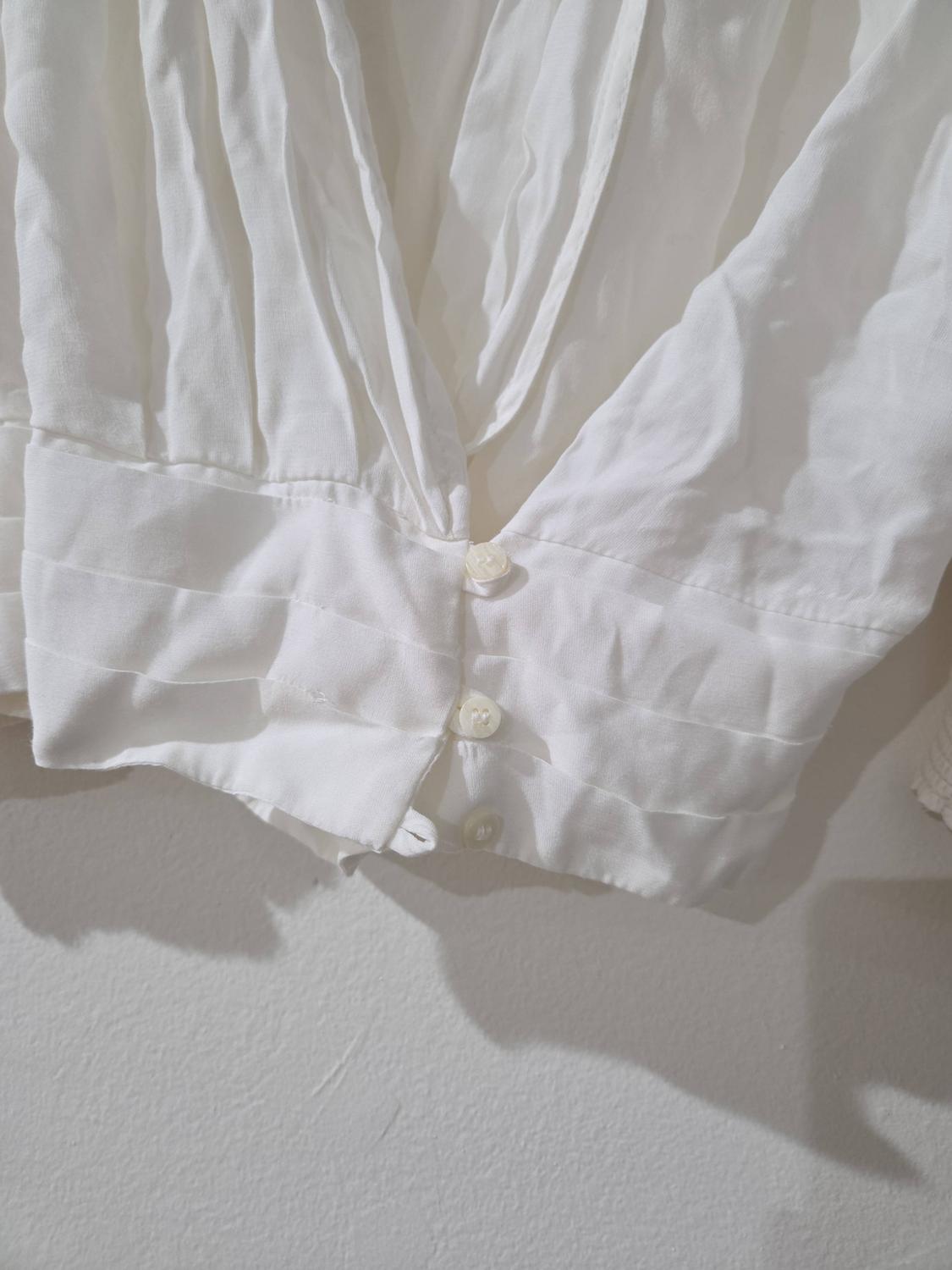 FLOWY TOP WITH SHOULDER PADS - Image 4