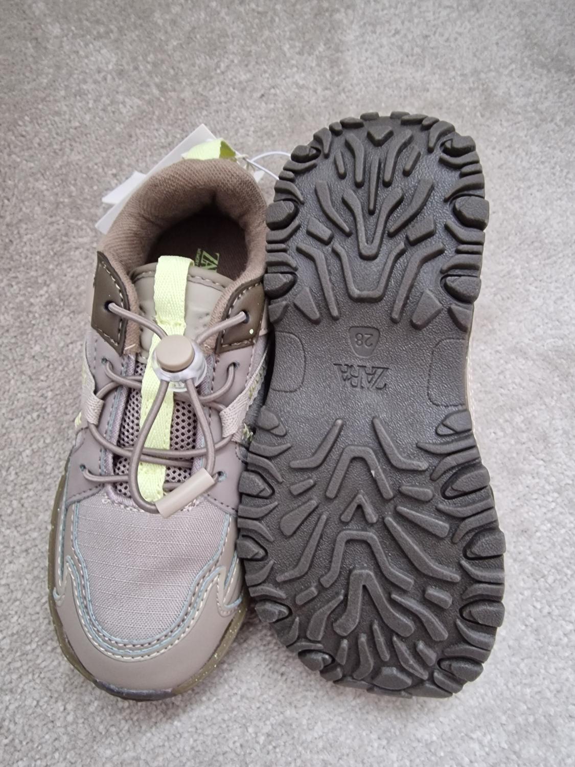BABY/ HIKING TRAINERS - Image 3