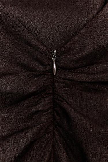 ROBE MI-LONGUE EN LIN À ENCOLURE AMÉRICAINE - Marron foncé de Zara - Image 8