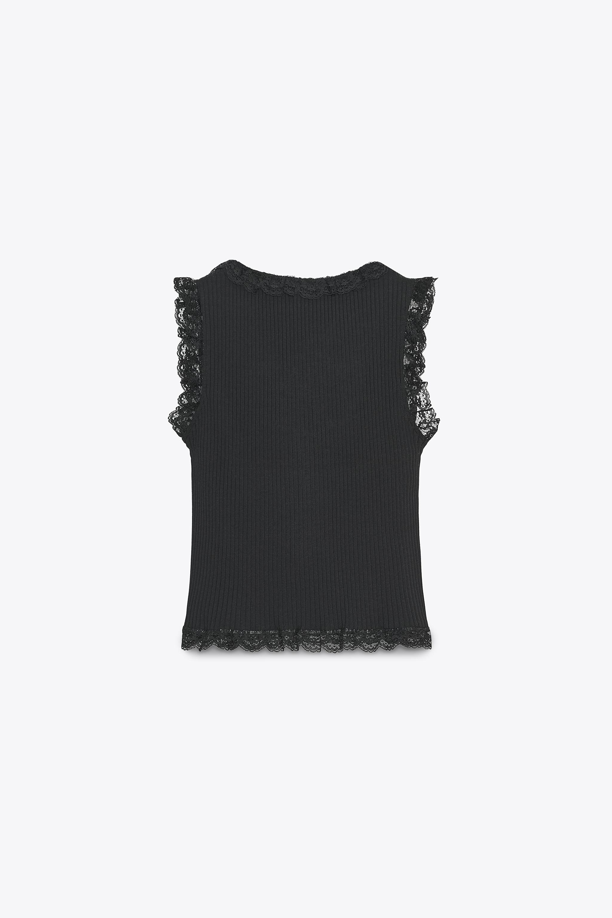 LACE BUTTON TOP